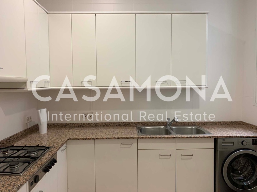 Luminoso y exclusivo apartamento de 4 dormitorios con terraza privada en Eixample