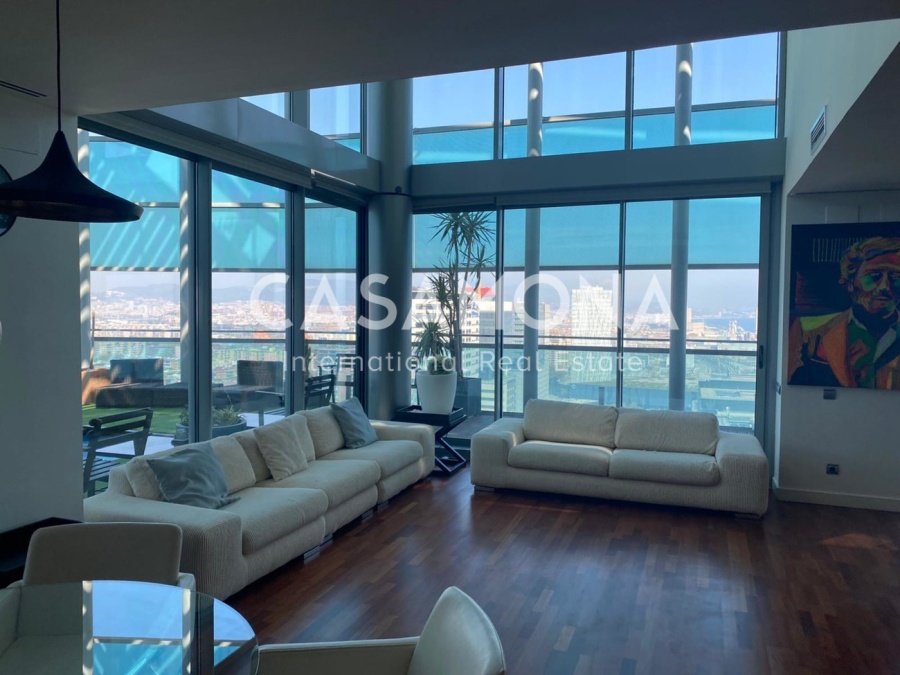Exklusives Duplex Penthouse auf der 25. Etage mit privatem Pool in Diagonal Mar