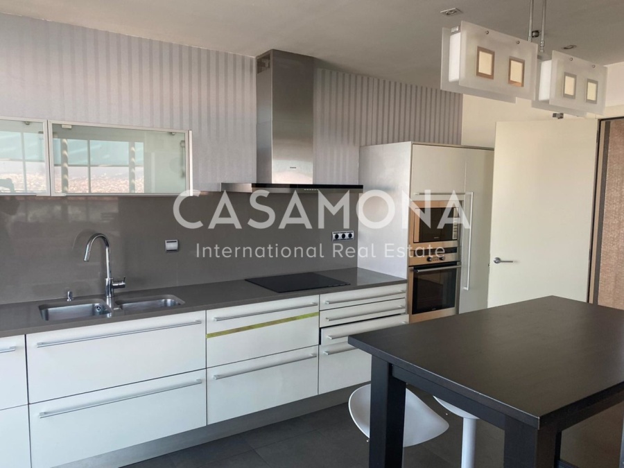 Penthouse duplex exclusif au 25ème étage avec piscine privée à Diagonal Mar