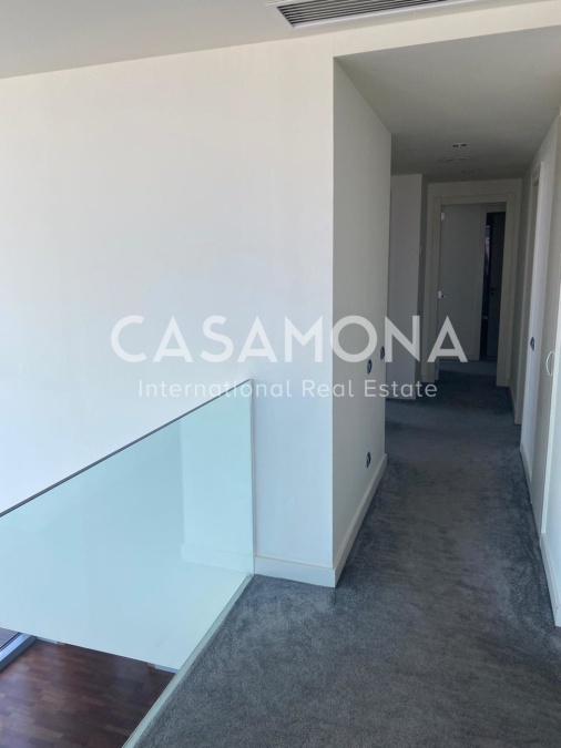 Exclusivo ático dúplex en la planta 25 con piscina privada en Diagonal Mar