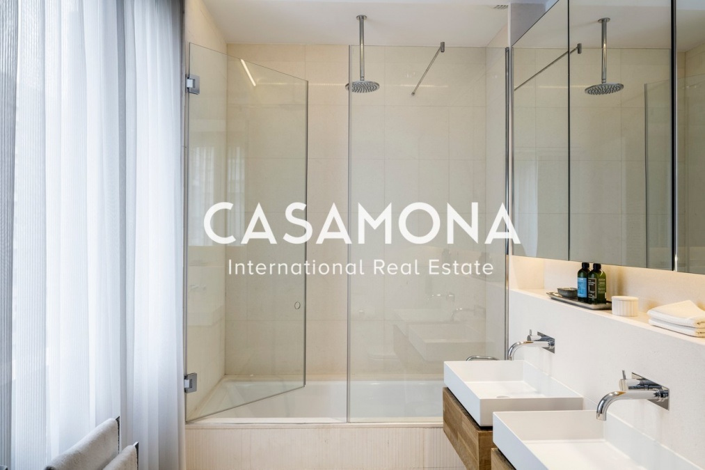 Luxós Apartament de 4 Dormitoris amb Piscina i Terrassa a Sarrià Luxós Apartament de 4 Dormitoris amb Piscina i Terrassa a Sarrià