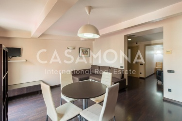 Spacieux appartement de 1 chambre avec ascenseur et immenses fenêtres à Raval