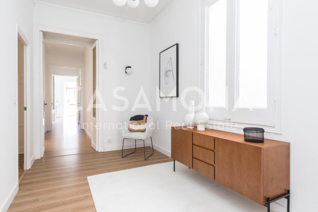 Bel appartement de 5 chambres parfaitement situé sur la Gran Via Bel appartement de 5 chambres parfaitement situé sur la Gran Via