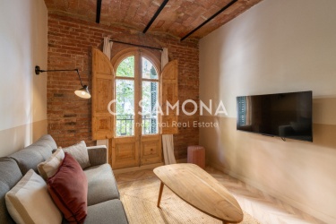 Apartamento de 2 dormitorios recientemente reformado en Poble Sec Apartamento de 2 dormitorios recientemente reformado en Poble Sec