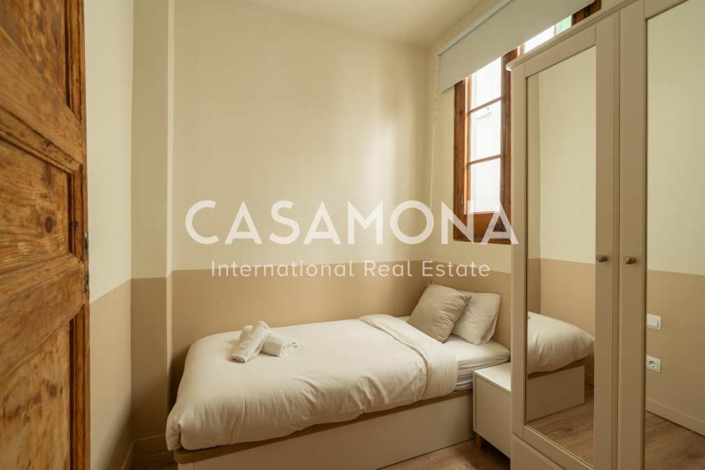 Appartement de 3 chambres récemment rénové avec des caractéristiques catalanes près du Passeig de Gràcia