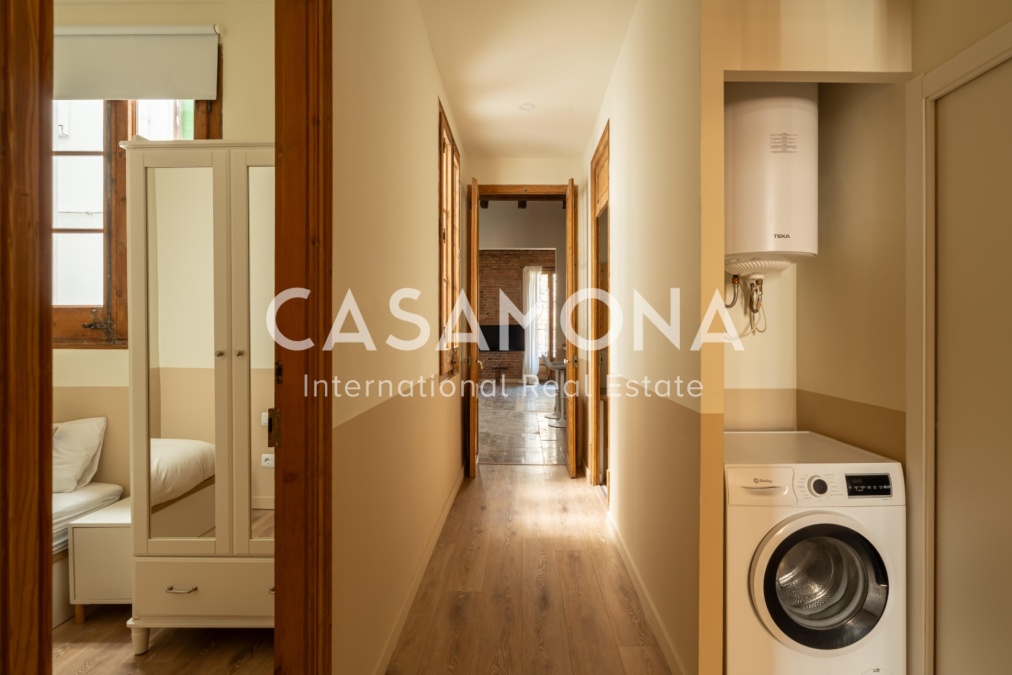 Appartement de 3 chambres récemment rénové avec des caractéristiques catalanes près du Passeig de Gràcia