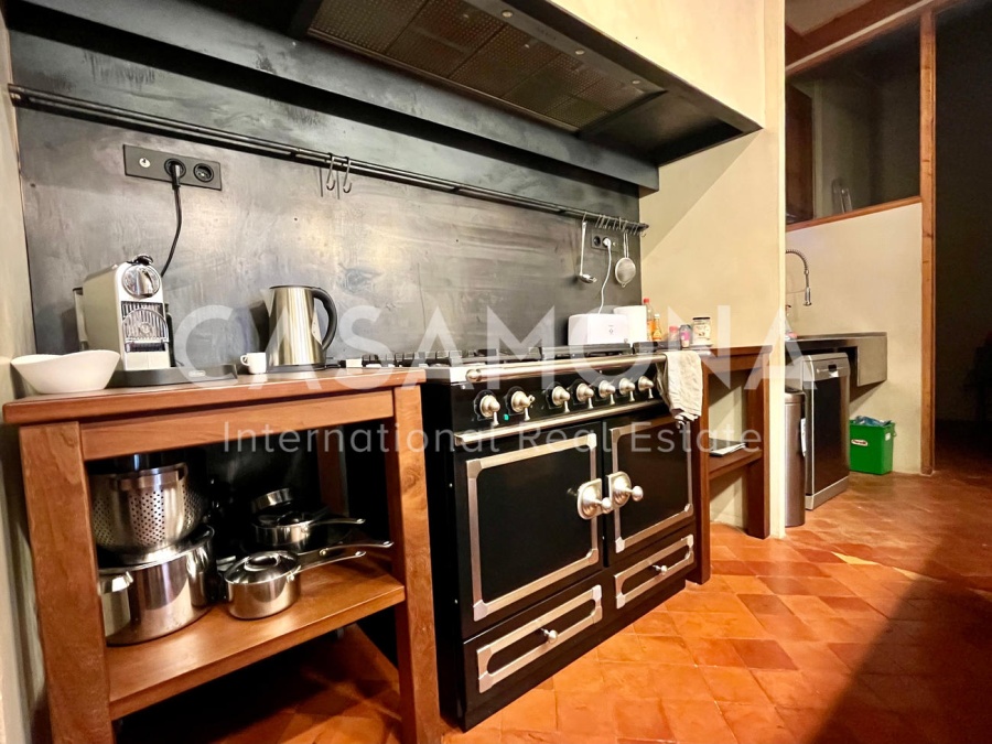 Vive como un rey: Apartamento histórico de 3 habitaciones y 2 baños en El Born Vive como un rey: Apartamento histórico de 3 habitaciones y 2 baños en El Born