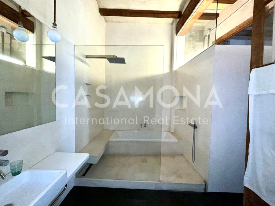 Vive como un rey: Apartamento histórico de 3 habitaciones y 2 baños en El Born Vive como un rey: Apartamento histórico de 3 habitaciones y 2 baños en El Born