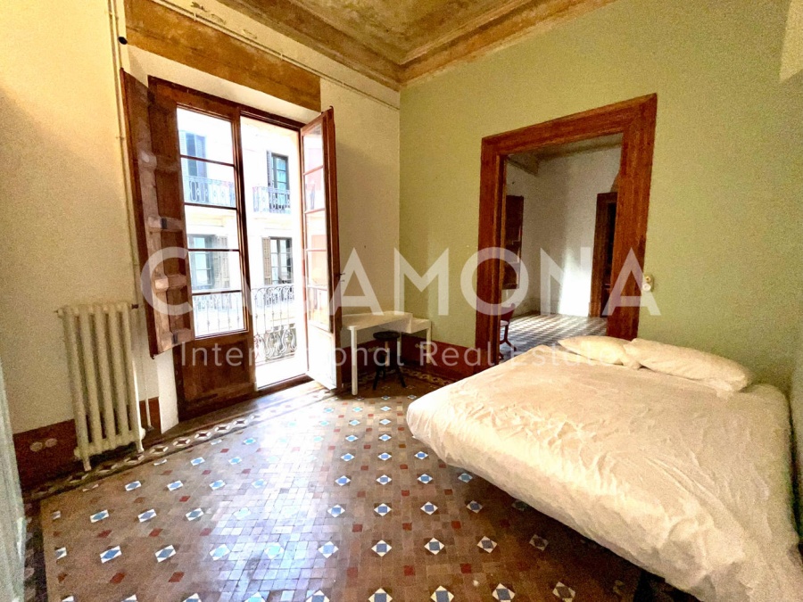 Vive como un rey: Apartamento histórico de 3 habitaciones y 2 baños en El Born Vive como un rey: Apartamento histórico de 3 habitaciones y 2 baños en El Born