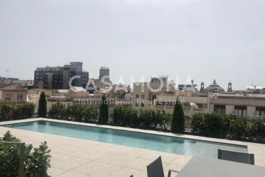 Apartamentos de 2 dormitorios con balc�n y piscina comunitaria