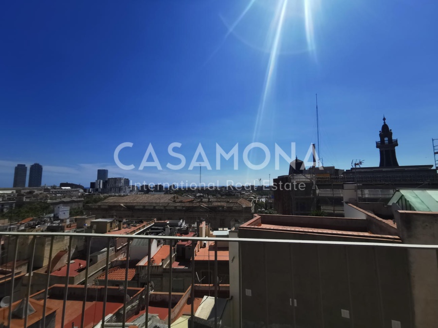 Nou Pis Reformat a Via Laietana gran terrassa comunitària amb vistes Nou Pis Reformat a Via Laietana gran terrassa comunitària amb vistes