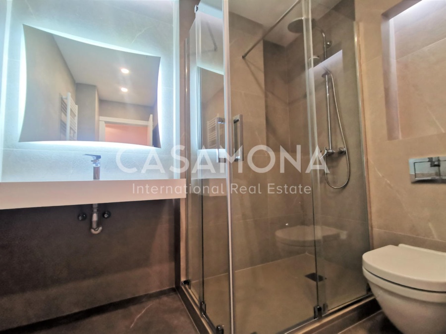 New Renovated Apartment on Via Laietana - great location - No Cedula 