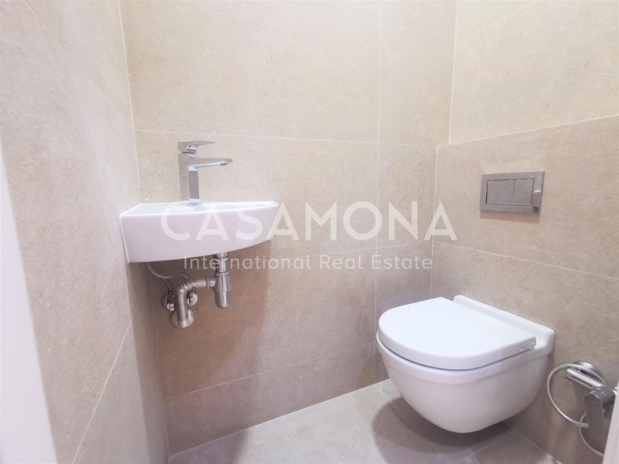 New Renovated Apartment on Via Laietana - great location - No Cedula 