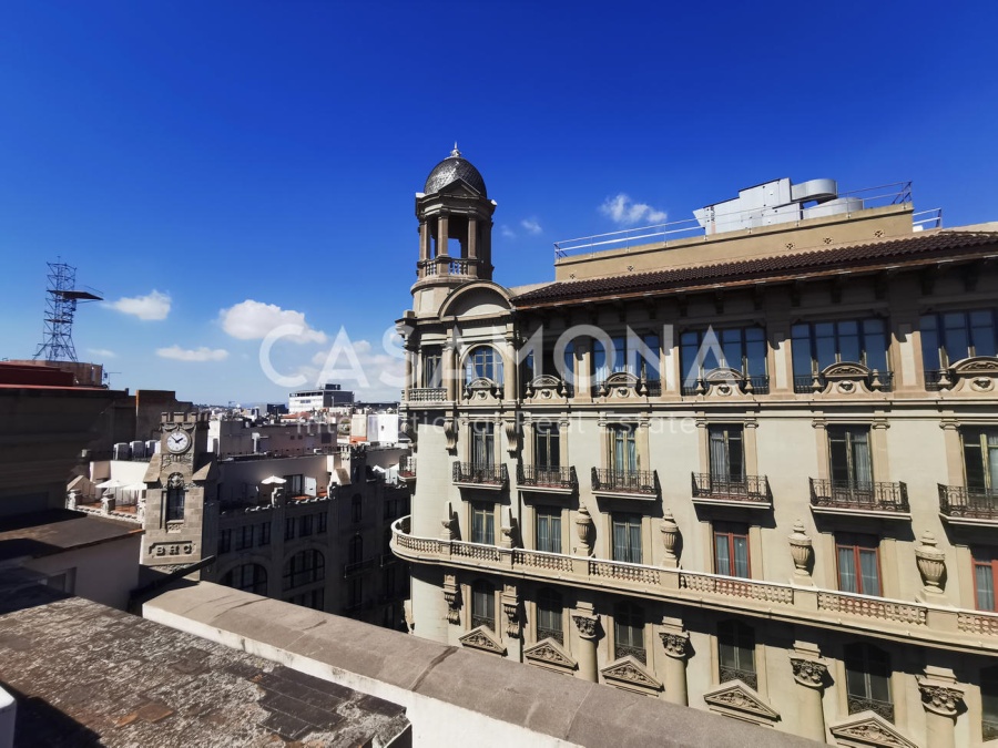 New Renovated Apartment on Via Laietana - great location - No Cedula 