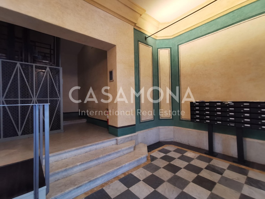 New Renovated Apartment on Via Laietana - great location - No Cedula 