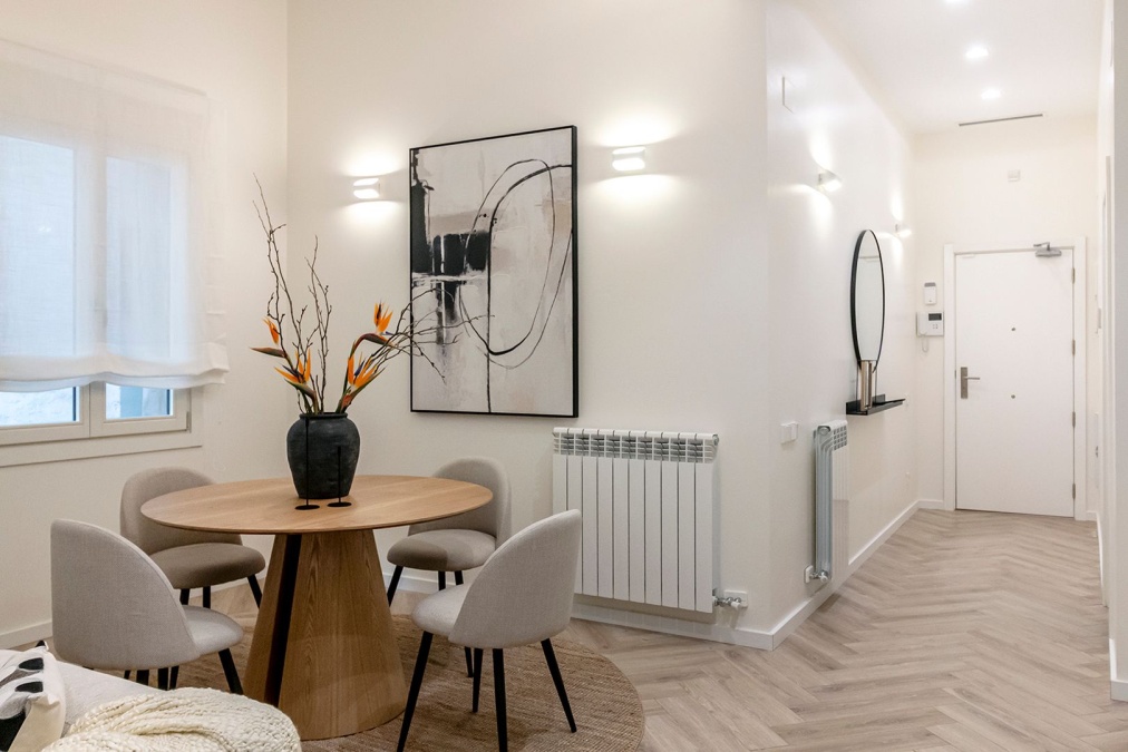 New Renovated Apartment on Via Laietana - great location - No Cedula 