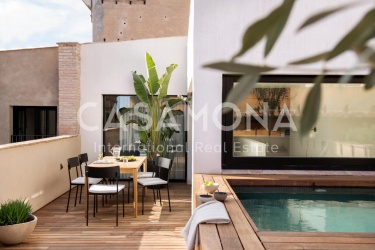 Incroyable penthouse de 3 chambres avec piscine dans un ancien palais � Gotico
