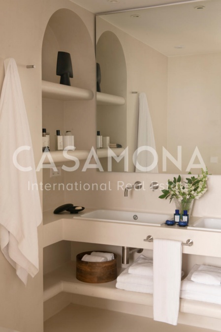 Magnificent 3 Bedroom Apartment in a Former Palace with a SPA in Gótico Magnificent 3 Bedroom Apartment in a Former Palace with a SPA in Gótico