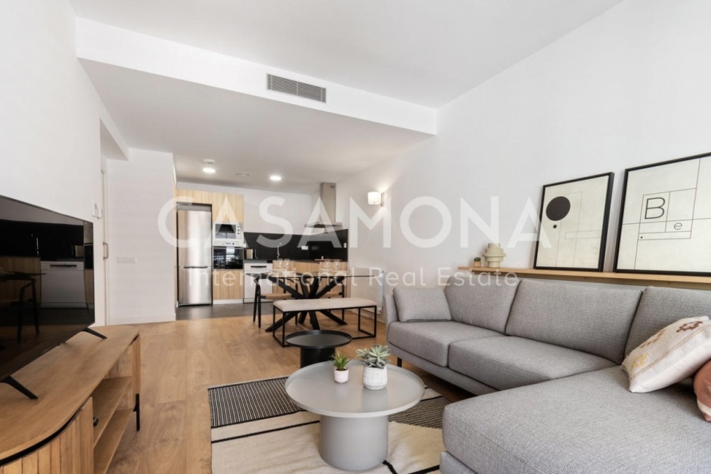 Apartamento moderno y elegante en Gracia con balcón privado