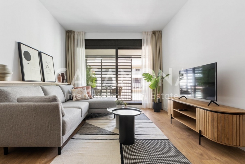 Apartamento moderno y elegante en Gracia con balcón privado