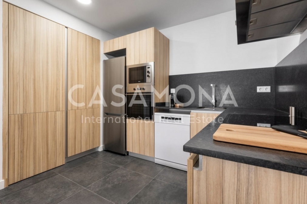Apartament modern i elegant a Gràcia amb balcó privat Apartament modern i elegant a Gràcia amb balcó privat
