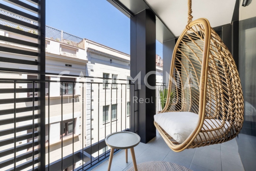 Apartament modern i elegant a Gràcia amb balcó privat Apartament modern i elegant a Gràcia amb balcó privat