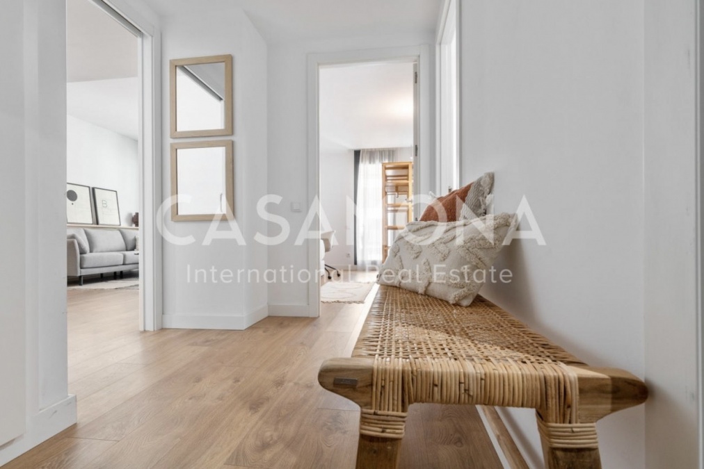 Moderne und schicke Wohnung in Gracia mit eigenem Balkon