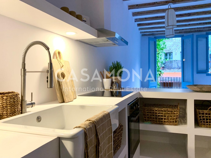 VENUT Apartament Boho-Chic El Born recentment renovat amb ascensor i bonic balcó VENUT Apartament Boho-Chic El Born recentment renovat amb ascensor i bonic balcó