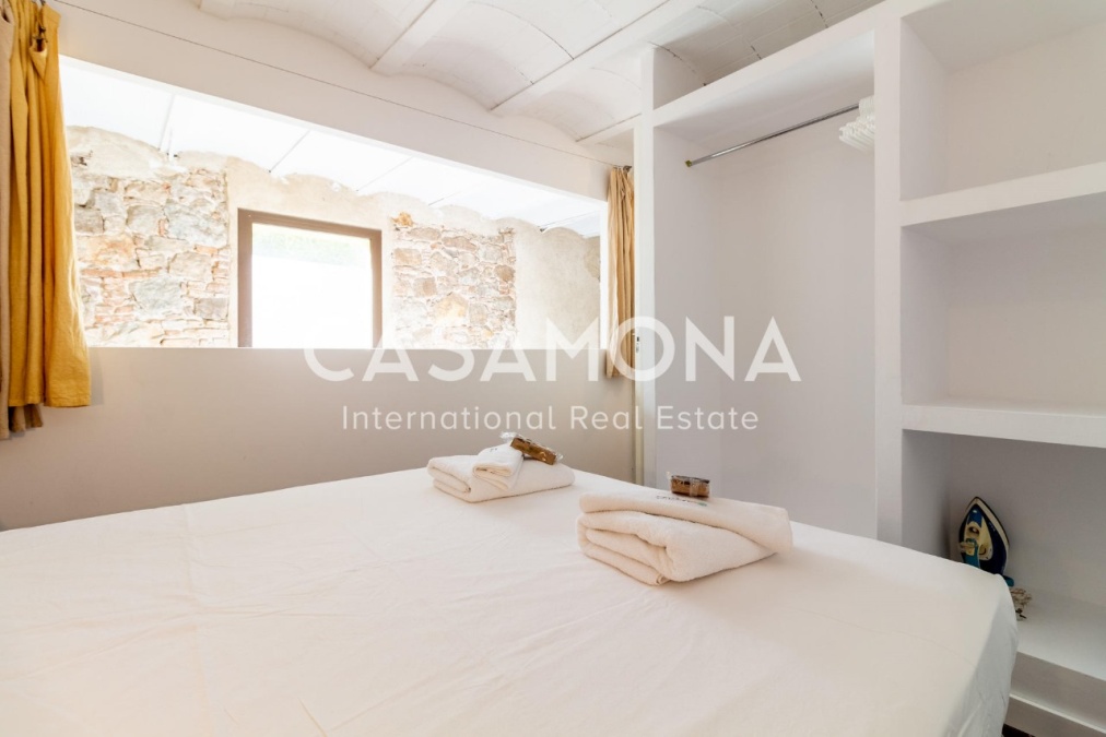 Appartement duplex lumineux de 2 chambres avec une immense terrasse privée