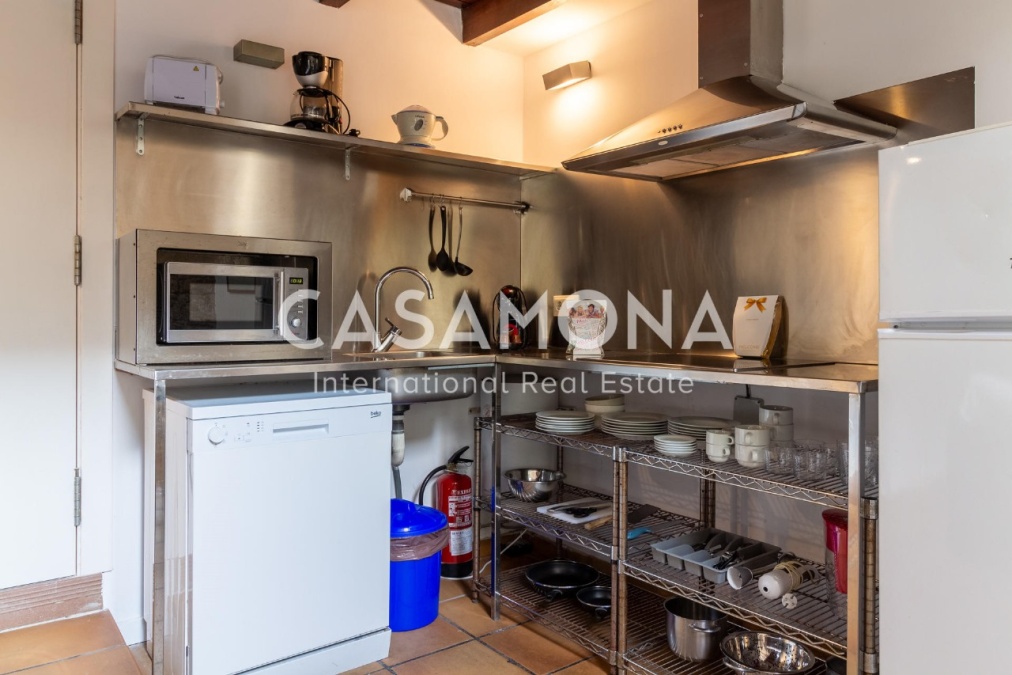Bright 2-Bedroom Duplex Apartment with a Huge Private Terrace Bright 2-Bedroom Duplex Apartment with a Huge Private Terrace