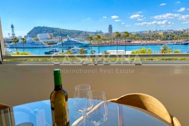 Apartament de luxe, residència exclusiva a la vora del mar amb vistes panoràmiques al port - terrassa i ascensor Apartament de luxe, residència exclusiva a la vora del mar amb vistes panoràmiques al port - terrassa i ascensor