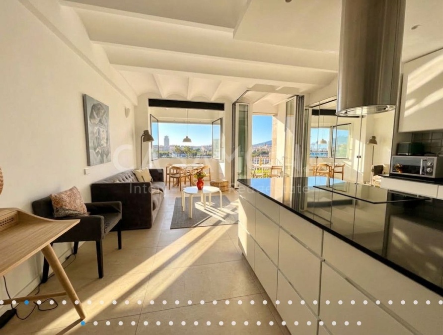 Luxury Apartment Exclusive Waterfront Residence with Panoramic Harbour Views- Terrace and an Elevator Luxury Apartment Exclusive Waterfront Residence with Panoramic Harbour Views- Terrace and an Elevator