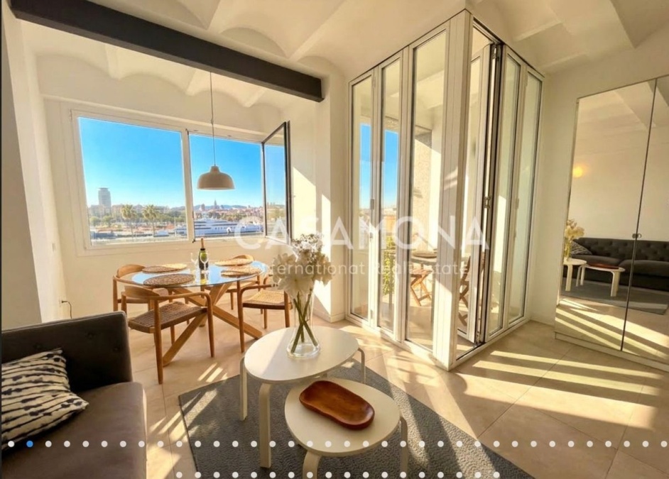 Apartament de luxe, residència exclusiva a la vora del mar amb vistes panoràmiques al port - terrassa i ascensor