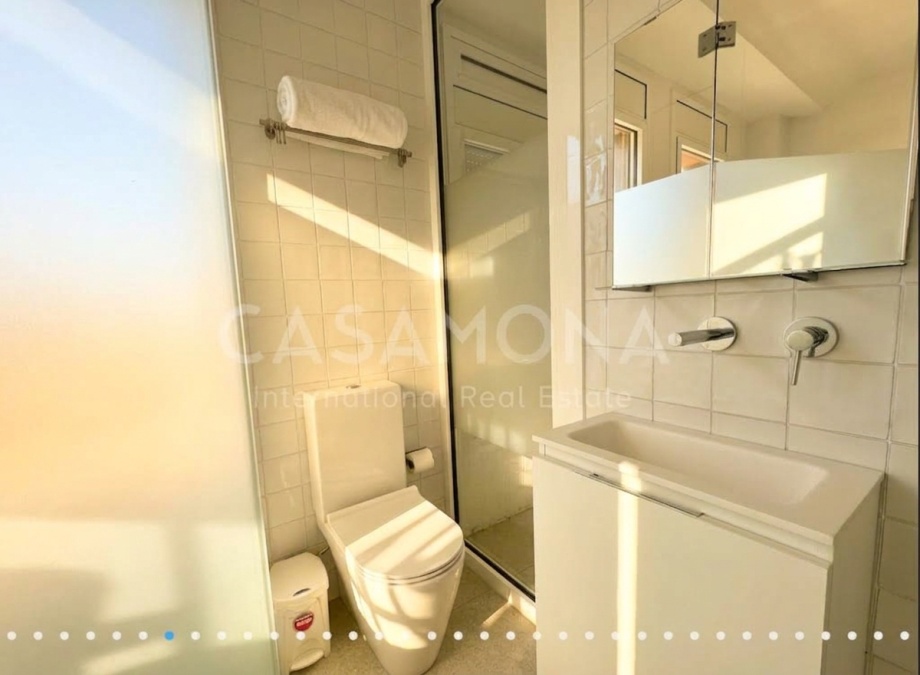 Luxury Apartment Exclusive Waterfront Residence with Panoramic Harbour Views- Terrace and an Elevator 