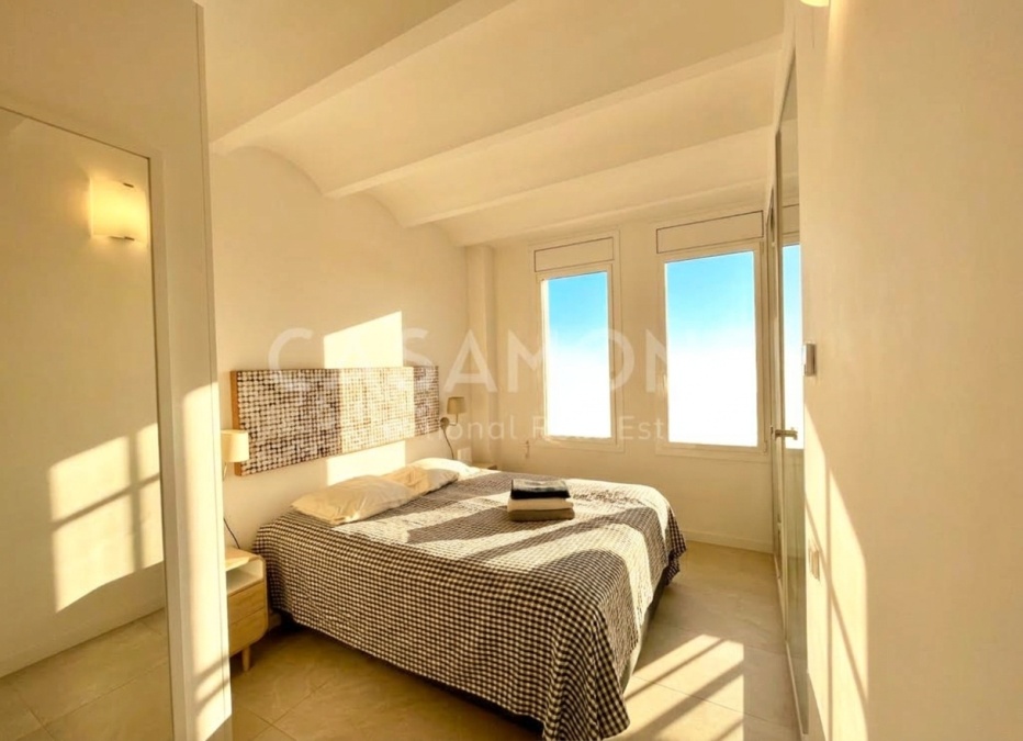 Luxury Apartment Exclusive Waterfront Residence with Panoramic Harbour Views- Terrace and an Elevator Luxury Apartment Exclusive Waterfront Residence with Panoramic Harbour Views- Terrace and an Elevator