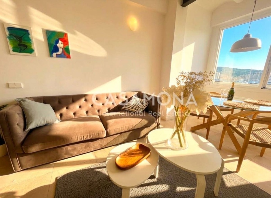 Apartament de luxe, residència exclusiva a la vora del mar amb vistes panoràmiques al port - terrassa i ascensor