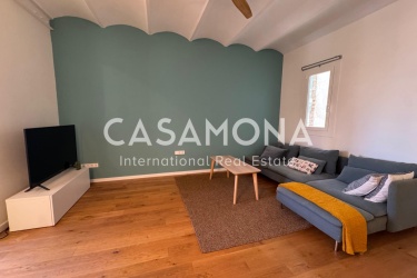 Amazing Spacious flat with Balcony and Luxurous Catalan Style Amazing Spacious flat with Balcony and Luxurous Catalan Style