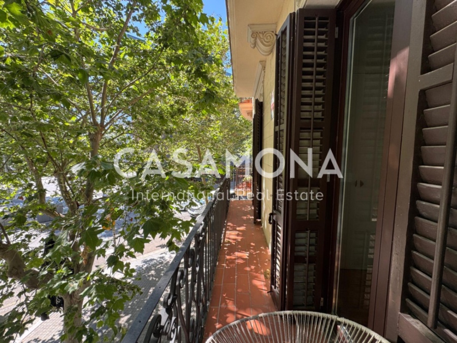 Amazing Spacious flat with Balcony and Luxurous Catalan Style