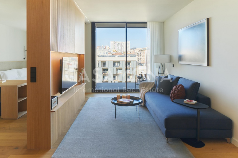 Luxury serviced Penthouse Flat in a Residence with Rooftop Pool