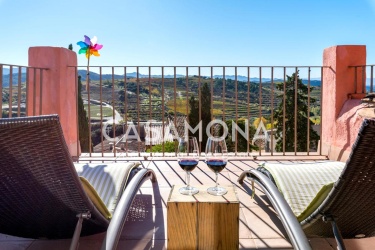 Hôtel boutique avec 10 chambres et 12 salles de bains dans la célèbre région viticole du Priorat, situé près de Tarragone