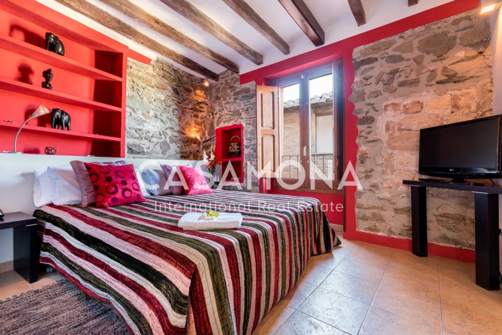 Boutique-Hotel mit 10 Zimmern und 12 Bädern im berühmten Weinbereich von Priorat, nahe Tarragona Boutique-Hotel mit 10 Zimmern und 12 Bädern im berühmten Weinbereich von Priorat, nahe Tarragona