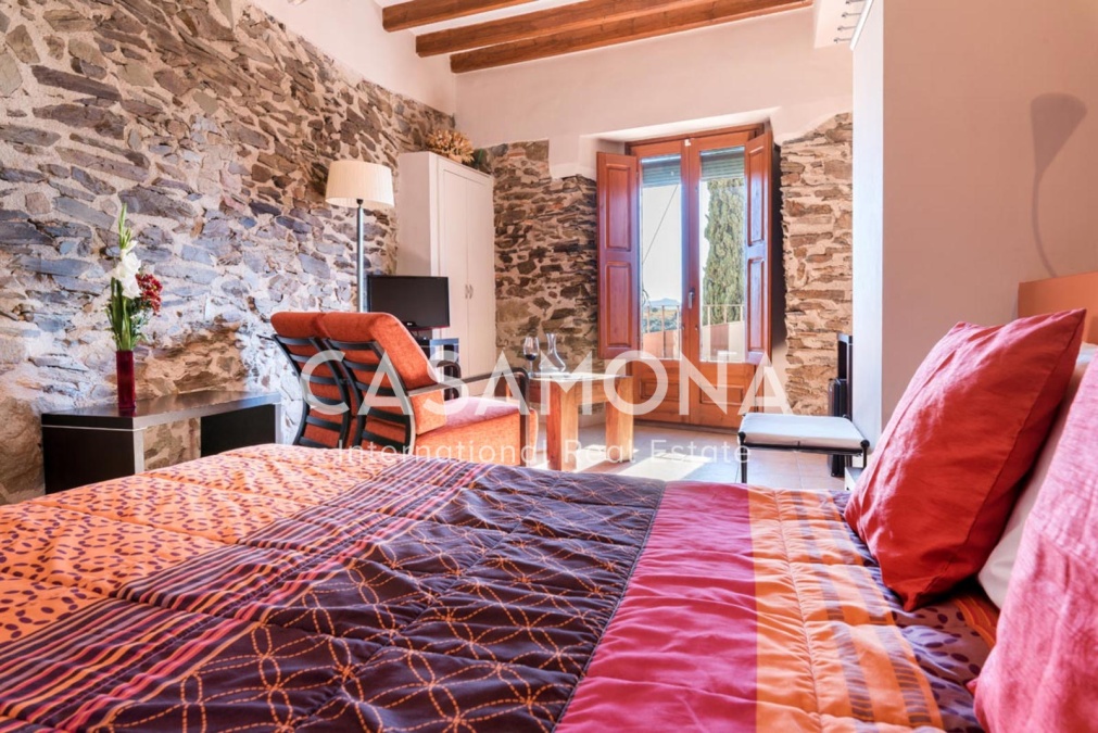 Boutique-Hotel mit 10 Zimmern und 12 Bädern im berühmten Weinbereich von Priorat, nahe Tarragona Boutique-Hotel mit 10 Zimmern und 12 Bädern im berühmten Weinbereich von Priorat, nahe Tarragona