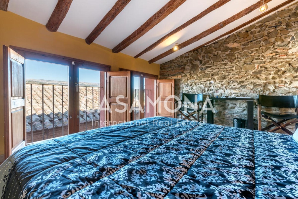 Boutique-Hotel mit 10 Zimmern und 12 Bädern im berühmten Weinbereich von Priorat, nahe Tarragona Boutique-Hotel mit 10 Zimmern und 12 Bädern im berühmten Weinbereich von Priorat, nahe Tarragona
