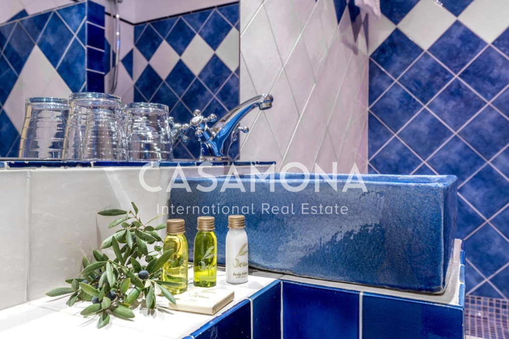 Hôtel boutique avec 10 chambres et 12 salles de bains dans la célèbre région viticole du Priorat, situé près de Tarragone