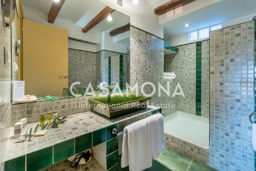 Hôtel boutique avec 10 chambres et 12 salles de bains dans la célèbre région viticole du Priorat, situé près de Tarragone