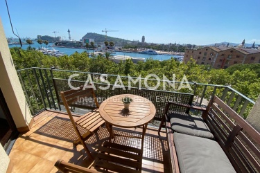 Nova reformada, terrassa privada, ascensor i increïbles vistes al port