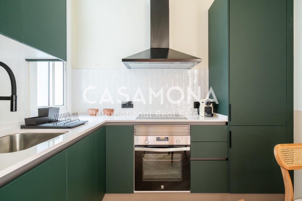 Amplio apartamento de 1 dormitorio con balcón privado en el centro del Eixample Amplio apartamento de 1 dormitorio con balcón privado en el centro del Eixample