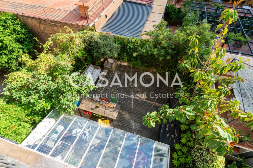Amplio apartamento de 1 dormitorio con balcón privado en el centro del Eixample Amplio apartamento de 1 dormitorio con balcón privado en el centro del Eixample