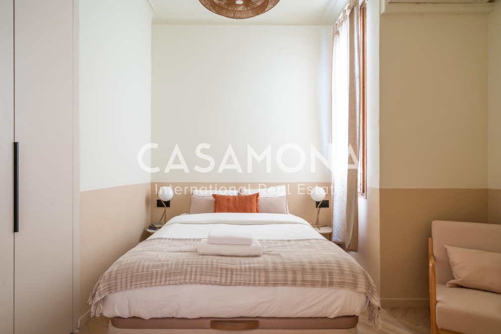 Amplio apartamento de 1 dormitorio con balcón privado en el centro del Eixample Amplio apartamento de 1 dormitorio con balcón privado en el centro del Eixample
