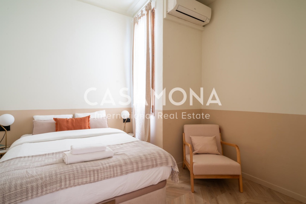 Amplio apartamento de 1 dormitorio con balcón privado en el centro del Eixample Amplio apartamento de 1 dormitorio con balcón privado en el centro del Eixample